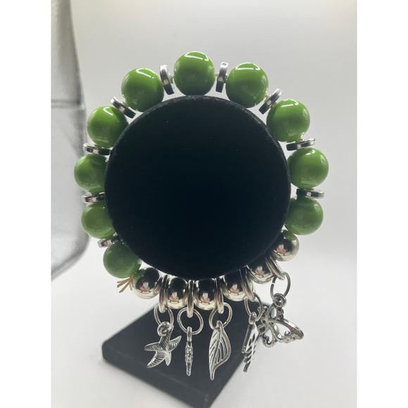 Light Green & Silver-Tone Beaded Charm Homemade 4.25 Inch Length Bracelet! - Picture 5 of 7